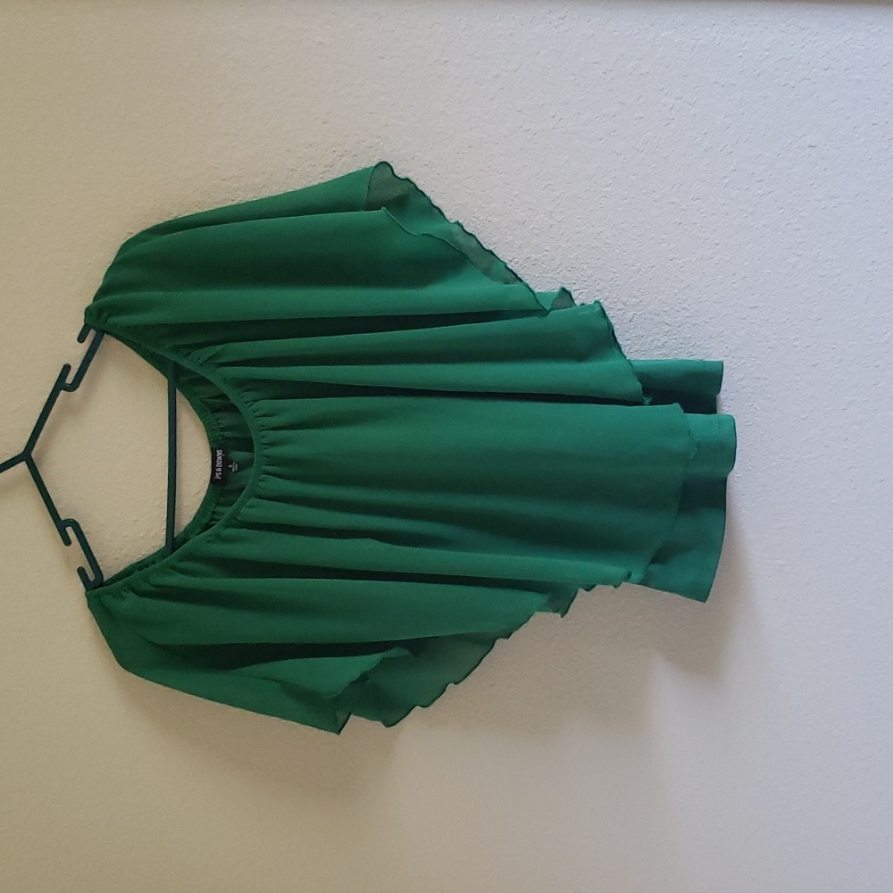 Beautiful Green Business casual ruffle shirt short sleeve